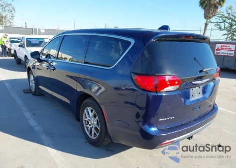 2020 Chrysler Pacifica Touring z USA, uszkodzony, nr VIN 2C4RC1FG3LR197460